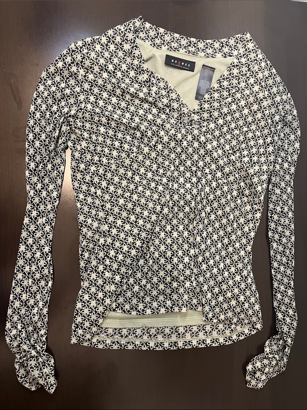 Axcess Black & White Floral Wrap-Style Long Sleeve Top